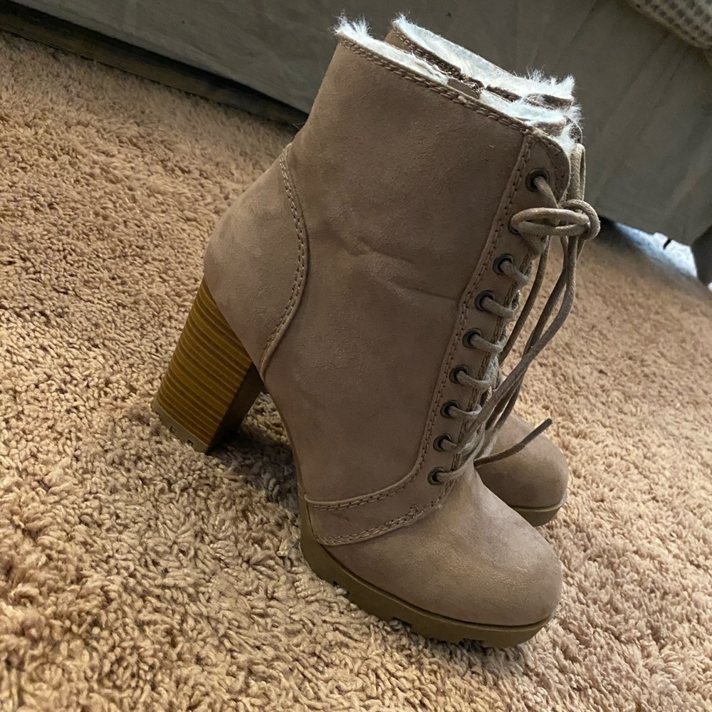 Heeled booties
